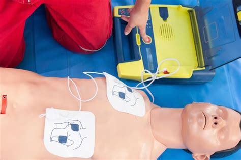 Premium Photo | Defibrillator CPR