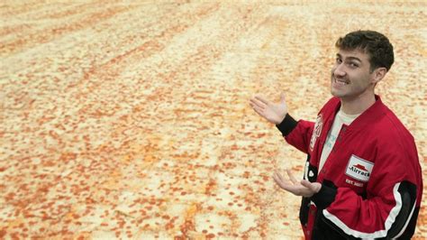 Pizza Hut claims to set record for world's biggest pizza | FOX 5 DC