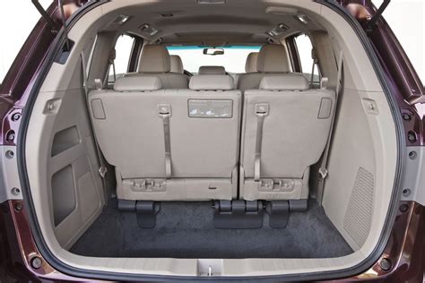 2006 Honda odyssey cargo space