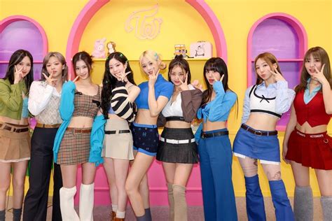 TWICE Tops 4 Billboard Charts + Becomes 2nd Female K-Pop Act In History ...