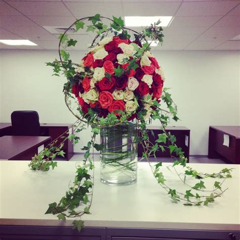 Ivy rose garden arrangement | Ivy rose, Glass vase, Arrangement