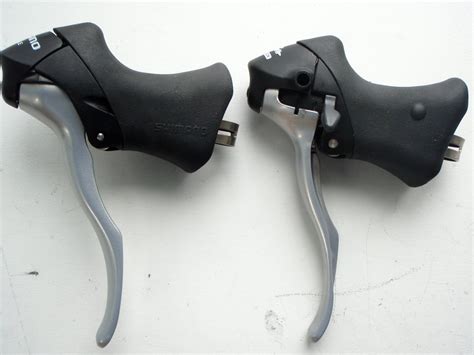 Frame and Wheel Selling Services: Shimano Sora ST-3300 / ST-3304 pair brake shifters