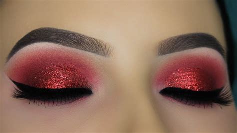 Red Glitter Smokey Eye Tutorial | Glitter eye makeup, Red eye makeup ...