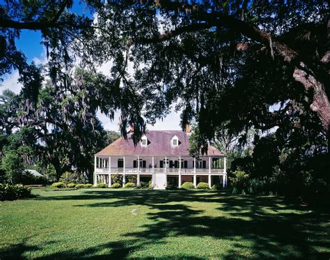 10 Notable Southern Plantation Tours in the United States