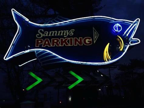 About | Sammy's Fish Box world famous seafood signature dishes and cocktails - City Island ...