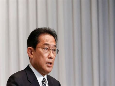 Japan PM Fumio Kishida rests after testing positive for Covid: Reports | Business Standard News