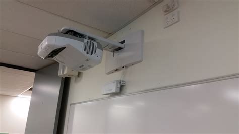 Upgrading to an interactive whiteboard - Eltham College case study - DIB Australia