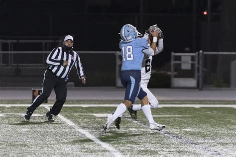 Corona del Mar High School Football Team Beats Huntington Beach High ...