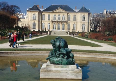 Paris Sightseeing: The Thinker Statue by Rodin