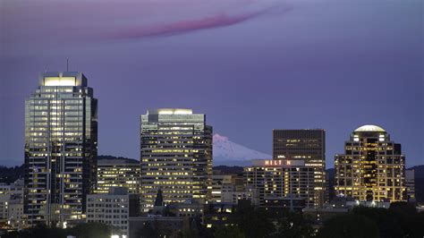 Last Night's Sunset Over The Portland Skyline : r/Portland