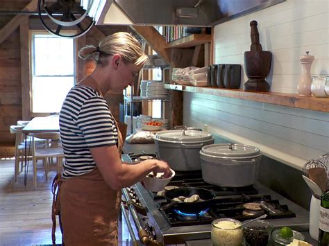 How chef Erin French found herself at The Lost Kitchen - CBS News