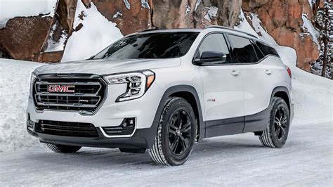 2022 GMC Terrain Debuts Updated Styling, Rugged AT4 Trim