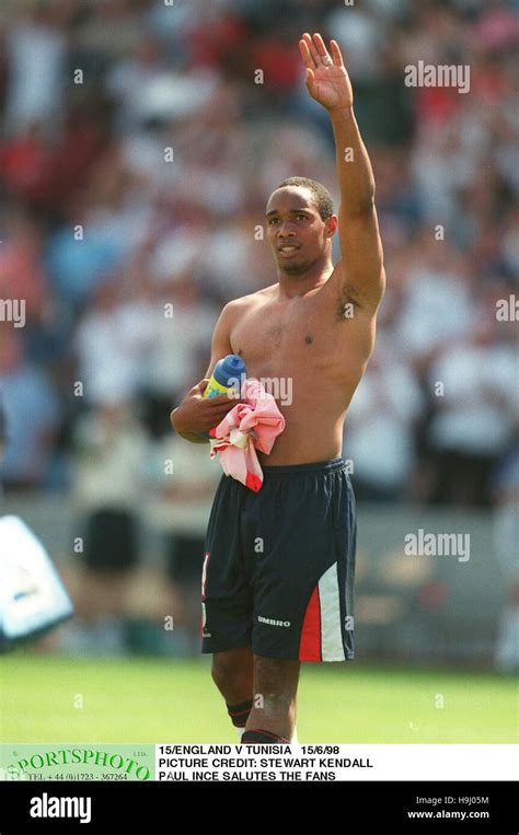 PAUL INCE ENGLAND V TUNISIA 17 June 1998 Stock Photo - Alamy