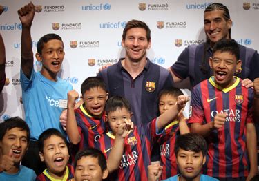 In Thailand, FC Barcelona stars Leo Messi and José Manuel Pinto ...