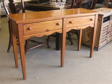 Broyhill Oak Console Table | NCJW Home Consignments | Flickr