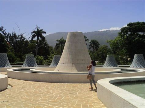 Visiting one of my favorite Haitian museums / Visiter l'un de mes ...