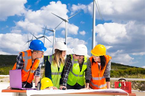 How to Become a Wind Turbine Technician | SkillPointe