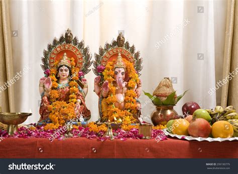 Ganesh Lakshmi Idols Stock Photo 299190779 | Shutterstock