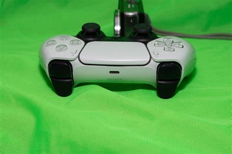 Sony PlayStation 5 PS5 DualSense Wireless Controller (White - CFI-ZCT1W ...