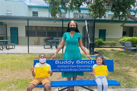 Orchard View Elementary Gets Buddy Bench - Buddy Ambassadors