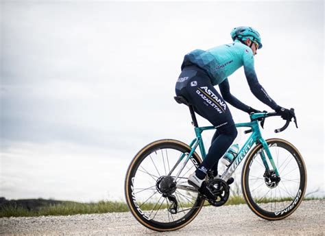 Vittoria claims new Corsa Pro is “the most advanced cotton road tyre ever made” | road.cc