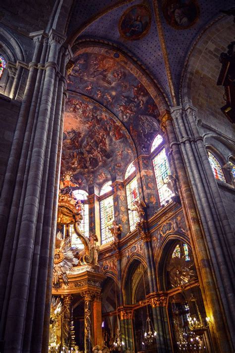 Interior de la Catedral de Lugo (Lugo - Spain) Spain, Gothic Buildings, Religious Architecture ...