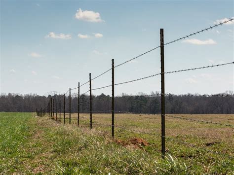 Farm Fence and Ranch Fence Builders - Farm and Ranch Fencing Co