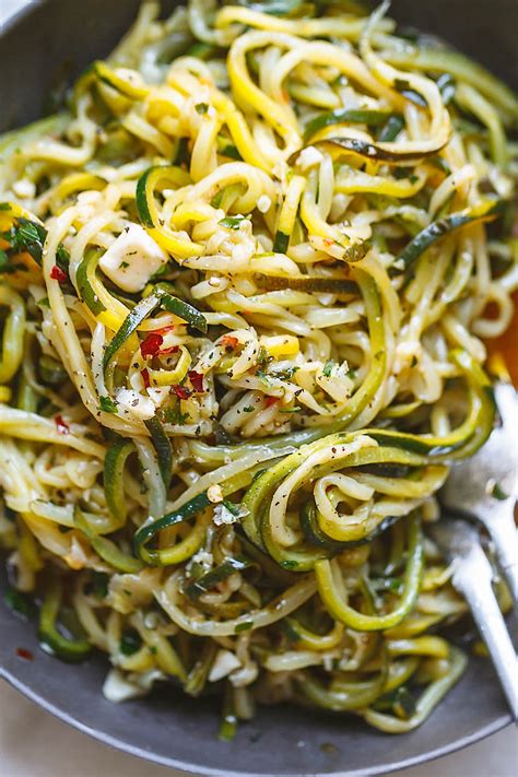 Lemon Garlic Butter Zucchini Noodles Recipe — Eatwell101