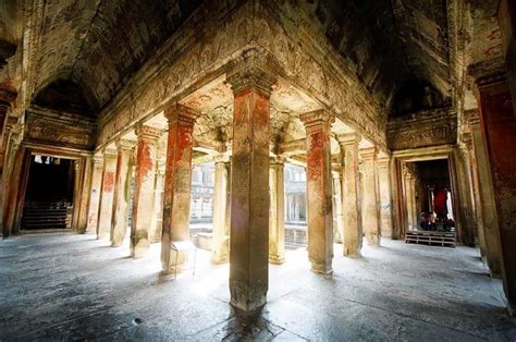 Here's the inside views of Angkor Wat. : r/pics