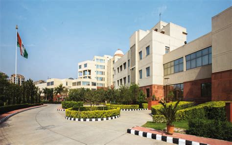 NLU Delhi: Courses, Fees, Cut-off, Facilities, and All Details - vidhigya