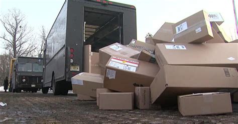 New Jersey Lawmaker Calls For Investigation Into UPS Delivery Delays - CBS New York