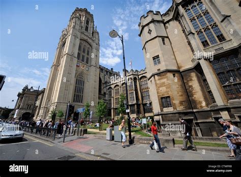 Students on the Bristol University campus with the Wills Memorial Building UK Stock Photo - Alamy