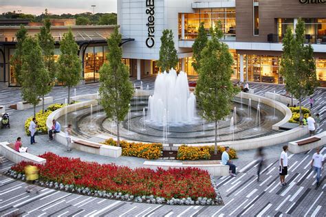 Oakbrook Center A spectacular outdoor mall located in Oak Brook, Illinois | Landscape and ...