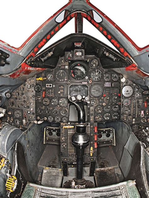 SR-71 blackbird cockpit | Sr 71 blackbird, Sr 71 cockpit, Lockheed sr 71