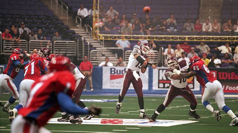 Arena Football League's future in doubt, suspends team operations | Fox Business