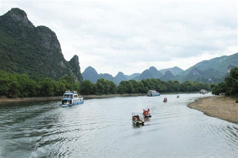 Private Day Tour Of Li River Cruise And Yangshuo Sightseeing From Guilin: Triphobo