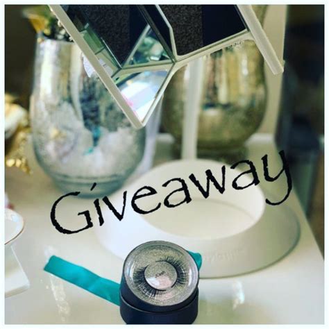 GIVEAWAY: Win Cruelty-Free Mink Lashes + a Mirror that Allows for the ...