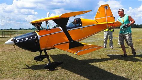 GIANT RC MODEL AIRPLANE PITS CHALLENGER IN LARGE SCALE IN FLIGHT DEMO ...