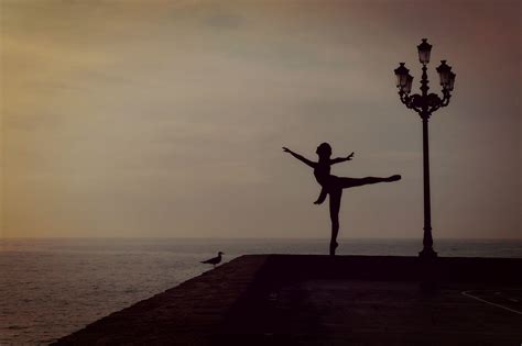 Dance Silhouette Wallpapers - Top Free Dance Silhouette Backgrounds - WallpaperAccess