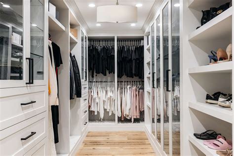 How to Select the Right Lighting for Your Closet
