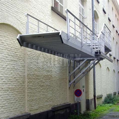 Counterbalanced stairs - Retractable flight | JOMY