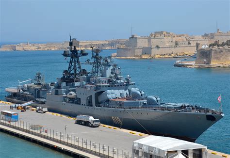 The Russian Navy Udaloy I class anti-submarine destroyer RFS Severomorsk 619 in Malta (2500 x ...