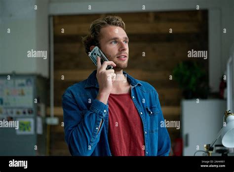 Portrait of young businessman Stock Photo - Alamy