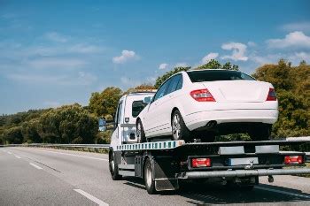 What You Need to Know About Flatbed Tow Truck Accidents | The Button Law Firm, PLLC