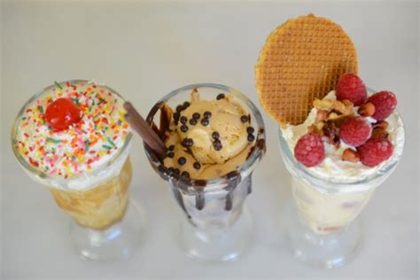 Ice Cream Sundae Bar - Cupcakes & Cashmere