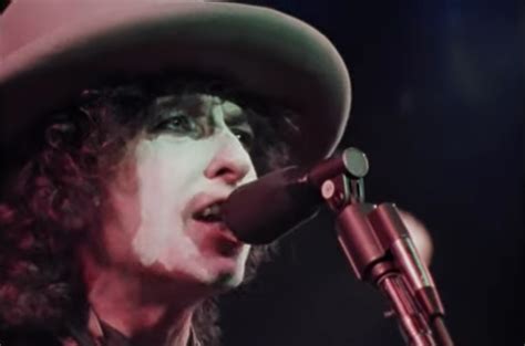 Rolling Thunder Revue Trailer: Scorsese’s Bob Dylan Film Hits Netflix ...