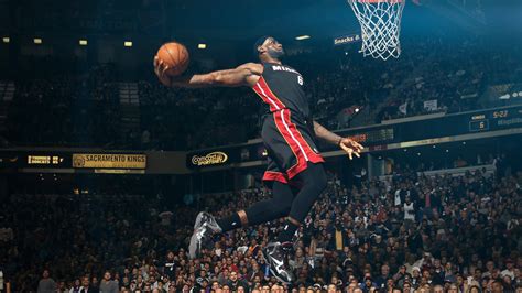 Download 4k Basketball Lebron James Wallpaper | Wallpapers.com