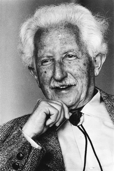 erik erikson on emaze