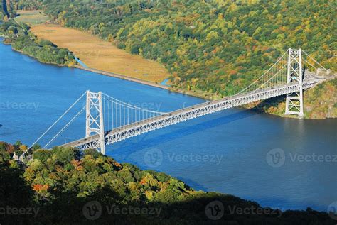 Bridge over Hudson River 8336013 Stock Photo at Vecteezy