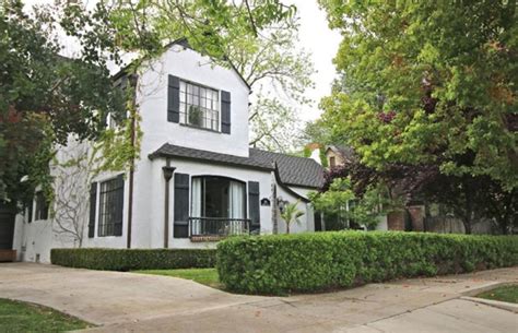 Photos: Avengers star Jeremy Renner selling house in the Central Valley